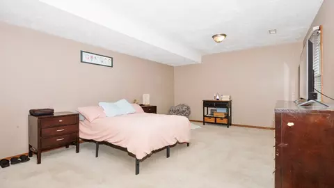 Bedroom - 12 Parkshores Dr, Bloomington, IL 61701 photo 6 of 8