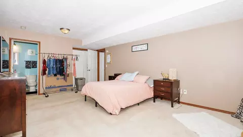 Bedroom - 12 Parkshores Dr, Bloomington, IL 61701 photo 7 of 8