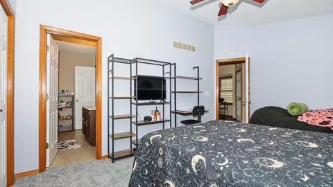 Bedroom - 12 Parkshores Dr, Bloomington, IL 61701 photo 5 of 8