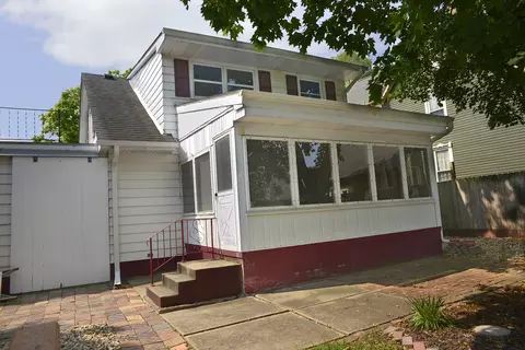 Exterior - 610 E Main St, Ottawa, IL 61350 photo 3 of 7