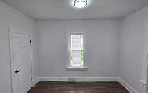 Bedroom - Undisclosed, Ottawa, IL 61350 photo 2 of 2