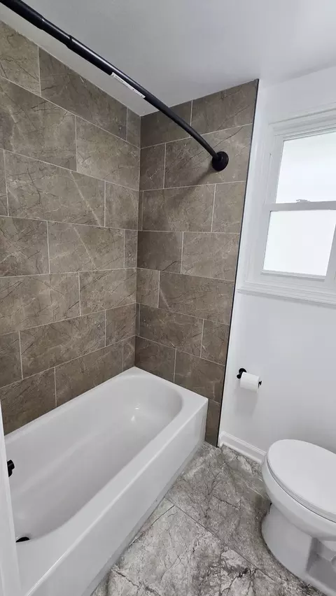 Bath - Undisclosed, Ottawa, IL 61350 photo 2 of 2