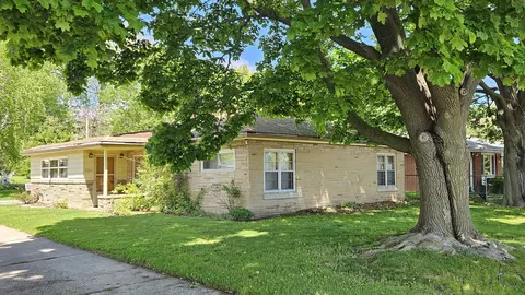3324 Colgate Ave, Zion, IL 60099