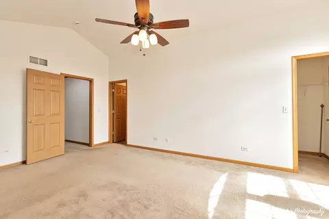 5832 Fieldstone Trl, Mchenry, IL 60050 photo 17