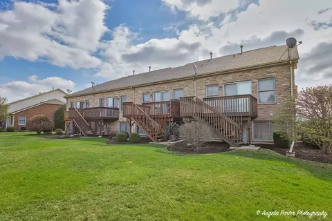 5832 Fieldstone Trl, Mchenry, IL 60050 photo 3
