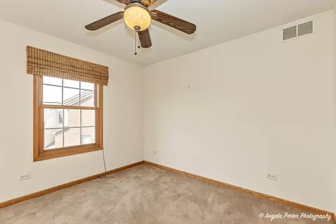 5832 Fieldstone Trl, Mchenry, IL 60050 photo 19