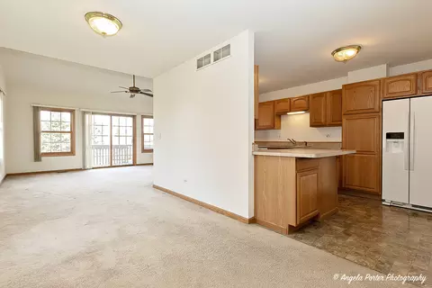 5832 Fieldstone Trl, Mchenry, IL 60050 photo 4