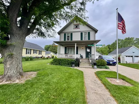 236 S Randolph St, Princeton, IL 61356