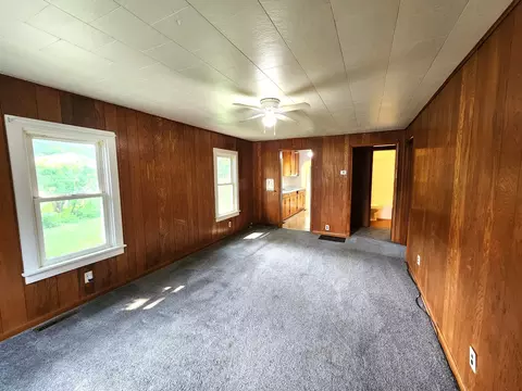 Living - 1198 E Bluff St, Marseilles, IL 61341 photo 1 of 2