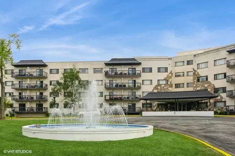 6700 S Brainard Ave #104, Countryside, IL 60525