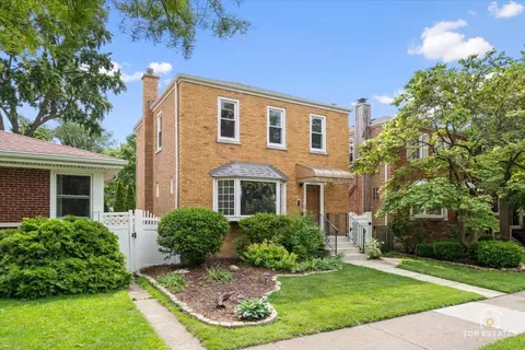1176 S Maple Ave, Oak Park, IL 60304