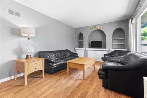 391 Northgate Rd, Lindenhurst, IL 60046 photo 16