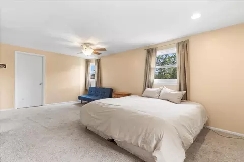 391 Northgate Rd, Lindenhurst, IL 60046 photo 19