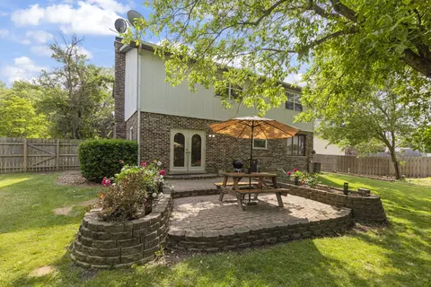 389 Pearson Cir, Naperville, IL 60563 photo 31