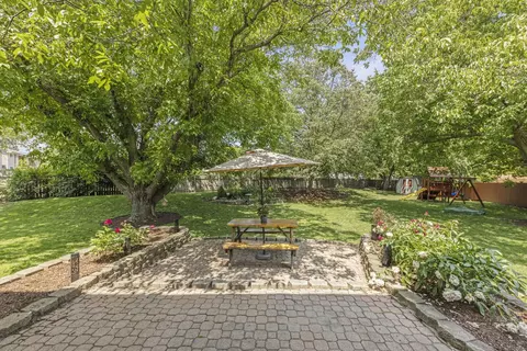 389 Pearson Cir, Naperville, IL 60563 photo 32