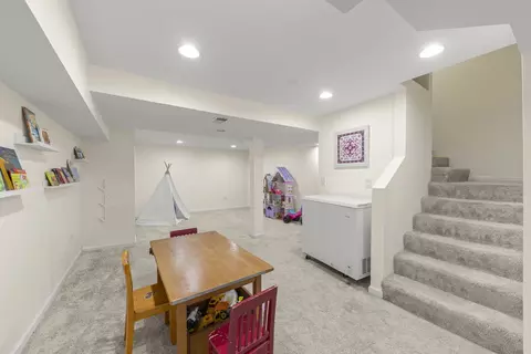 389 Pearson Cir, Naperville, IL 60563 photo 25