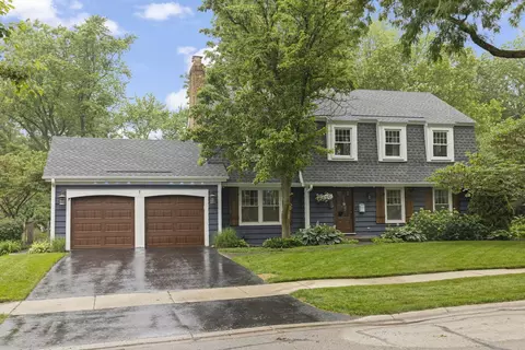 Exterior - 109 E 14th Ave, Naperville, IL 60563 photo 2 of 10