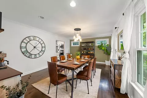 Dining - 109 E 14th Ave, Naperville, IL 60563 photo 1 of 1