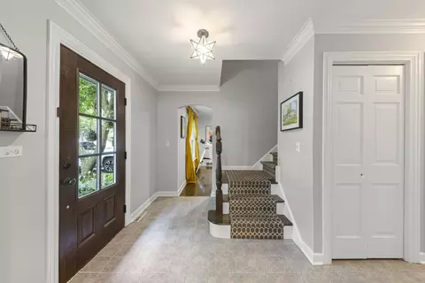 Entry Way - 109 E 14th Ave, Naperville, IL 60563 photo 2 of 3