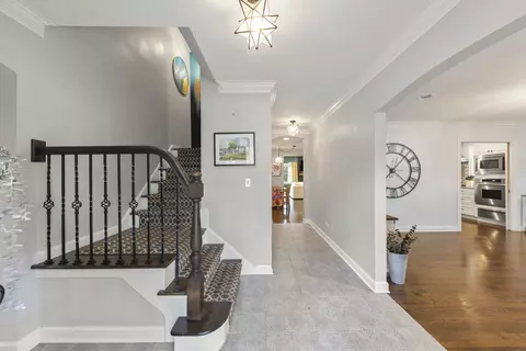 Entry Way - 109 E 14th Ave, Naperville, IL 60563 photo 1 of 3
