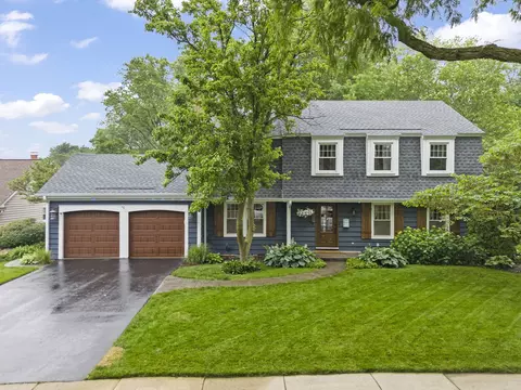 Exterior - 109 E 14th Ave, Naperville, IL 60563 photo 4 of 10