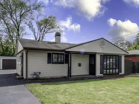 627 Bridget Pl, Wheeling, IL 60090
