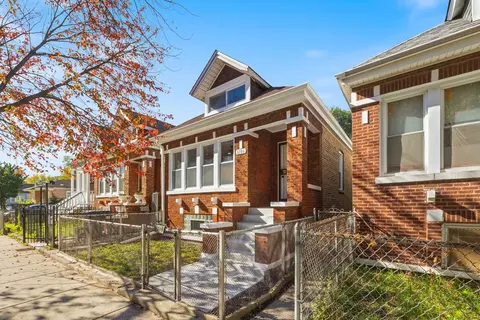 6746 S Honore St, Chicago, IL 60636