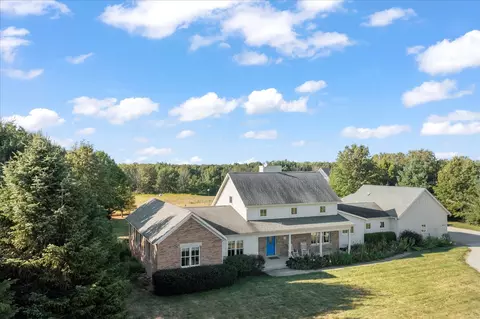 647 County Farm Rd, Monticello, IL 61856