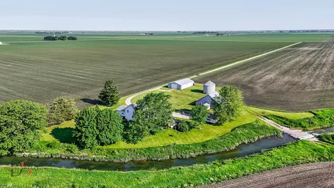 33522 E 3300 North Rd, Reddick, IL 60961