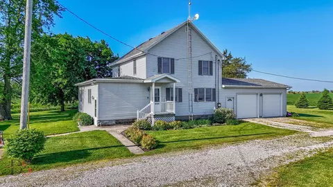 Exterior - 33522 E 3300 North Rd, Reddick, IL 60961 photo 3 of 10