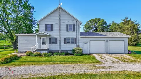 Exterior - 33522 E 3300 North Rd, Reddick, IL 60961 photo 4 of 10