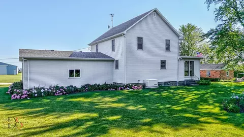 Exterior - 33522 E 3300 North Rd, Reddick, IL 60961 photo 8 of 10