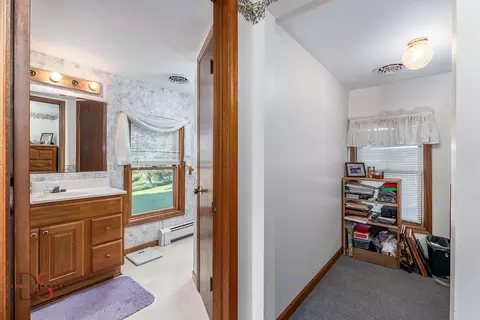 Entry Way - 33522 E 3300 North Rd, Reddick, IL 60961 photo 1 of 1