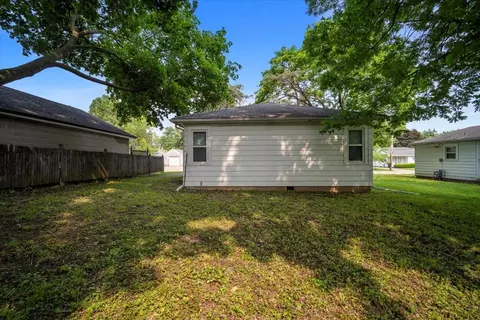 Exterior - 703 Samantha St, Normal, IL 61761 photo 1 of 4