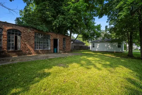 Exterior - 703 Samantha St, Normal, IL 61761 photo 2 of 4