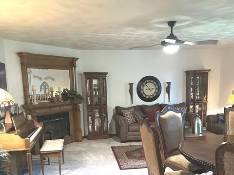 Living - 355 Twilight Dr, Morris, IL 60450 photo 1 of 5