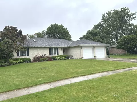 Exterior - 355 Twilight Dr, Morris, IL 60450 photo 3 of 8