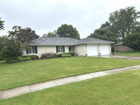 Exterior - 355 Twilight Dr, Morris, IL 60450 photo 4 of 8