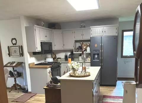 Kitchen - 355 Twilight Dr, Morris, IL 60450 photo 1 of 3