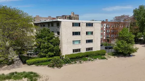 1050 W Columbia Ave #3H, Chicago, IL 60626
