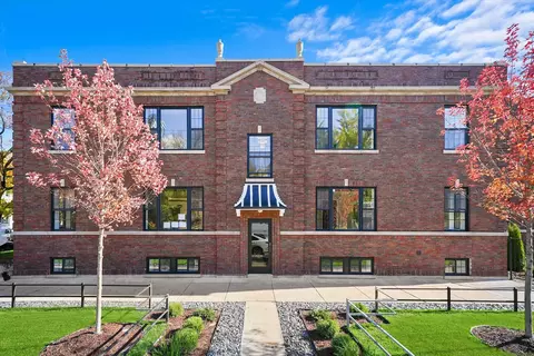 4153 N Hermitage Ave, Chicago, IL 60613
