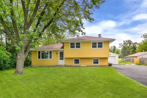 34 S W755 S James Dr, Saint Charles, IL 60174