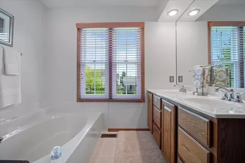 3217 Eagle Crest Rd, Bloomington, IL 61704 photo 20