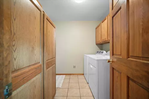 3217 Eagle Crest Rd, Bloomington, IL 61704 photo 12