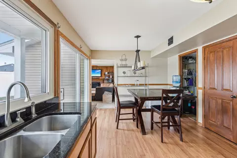 719 Coral Ave, Bartlett, IL 60103 photo 5