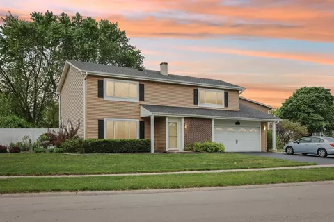 719 Coral Ave, Bartlett, IL 60103
