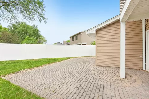 719 Coral Ave, Bartlett, IL 60103 photo 16