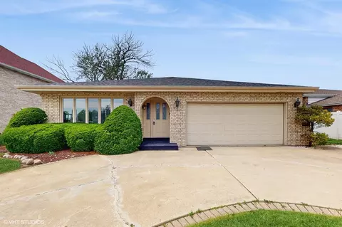 9138 Greenwood Ave, Des Plaines, IL 60016