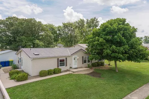 103 S Benson St, Lexington, IL 61753