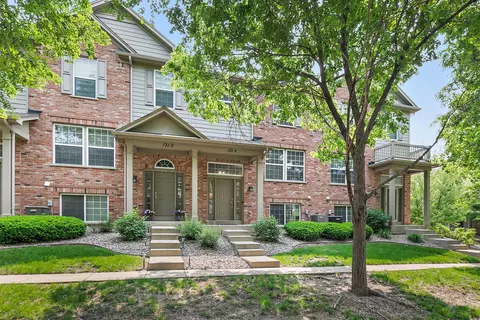131 Bristol Ln #2, Wood Dale, IL 60191